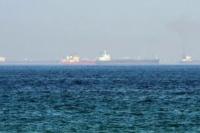 Kapal Tanker Dihantam Proyektil Misterius di Oman, India-AS Ikut Memanas