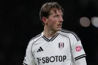 Manchester United Incar Gelandang Fulham Sander Berge