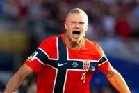 Haaland Sejajar Pesepak Bola Legendaris usai Brace Lawan Senegal