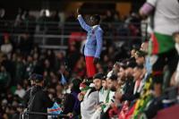 Ditolak Masuk AS, Fans Ikonik DR Congo Absen Lawan Inggris