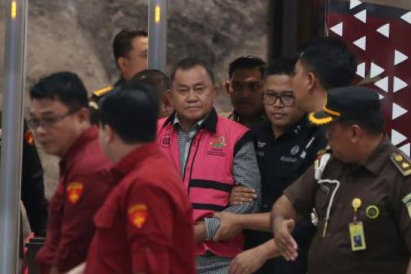Eks Pimpinan BGN Lodewyk Pusung Ajukan Praperadilan