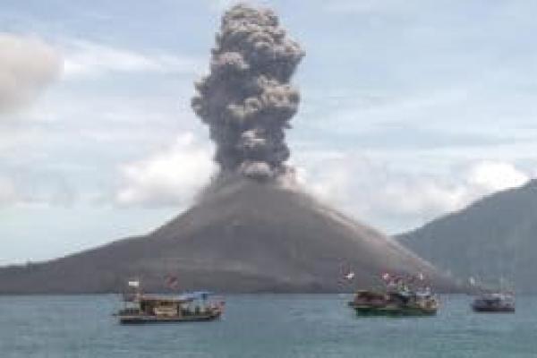 Status Gunung Karakatau Siaga, Masyarakat Diminta Jauhi Radius Lima Km