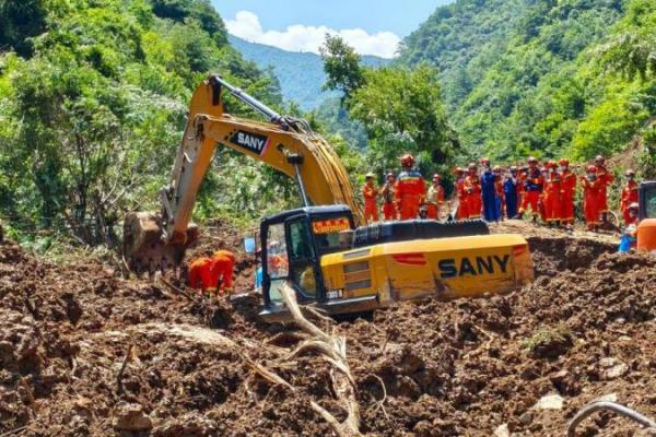 Badai Mematikan Hantam China, Sejumlah Provinsi Lumpuh