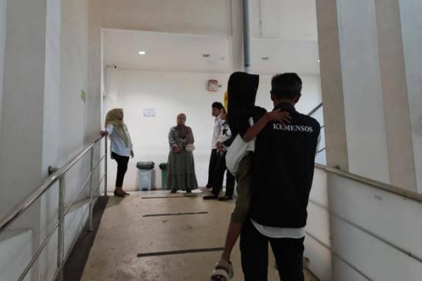 Kemensos Dampingi Anak Yatim Piatu Kecanduan Cium Bau BBM