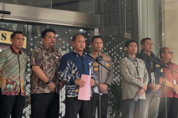 Kejagung Periksa Eks Jampidsus Febrie Adriansyah Sebagai Tersangka