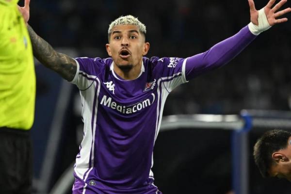 Forest Rayu Bek Kunci Fiorentina Hijrah ke Inggris