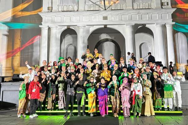 Gus Muhaimin Lantik 13 DPC PKB se-Sulawesi Tengah di Kota Tua