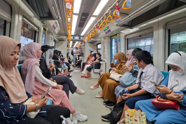 Delapan Tahun Beroperasi, LRT Sumsel Angkut 24,86 Juta Penumpang