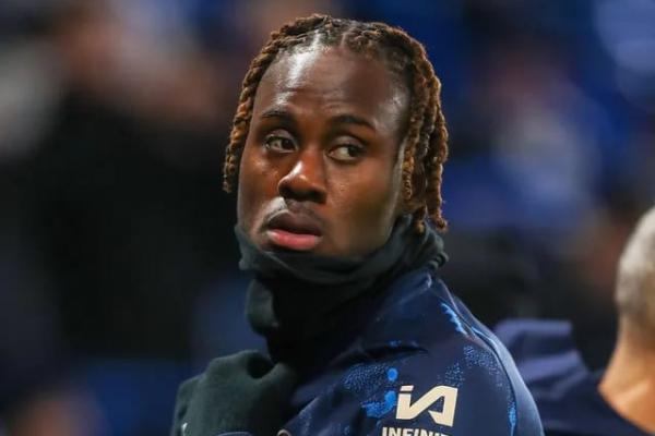 Chelsea Tolak Tiga Kali Tawaran Como untuk Trevoh Chalobah