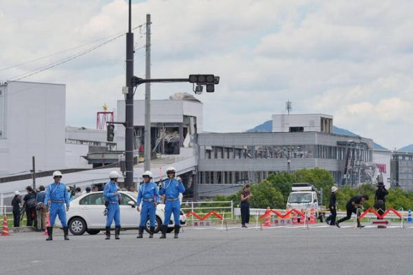 Korban Tewas Gempa Jepang Bertambah, Petugas Fokus Evakuasi Mal Runtuh