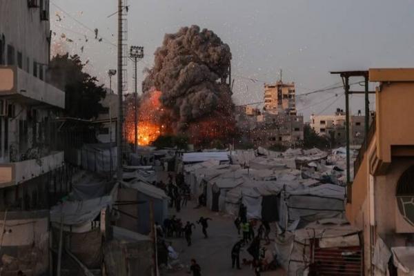 Serangan Udara Israel Ratakan Masjid di Pusat Kota Gaza