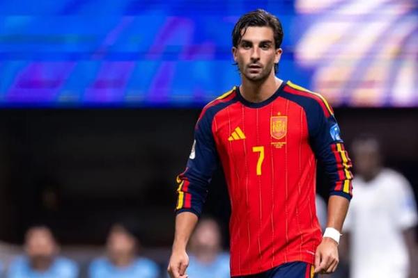 Ferran Torres Buka Suara soal Rumor Kepindahan ke PSG