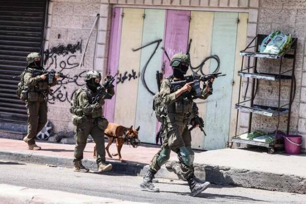 Pasukan Israel Serbu Pengungsi Qalandia, Tangkap Puluhan Warga Palestina