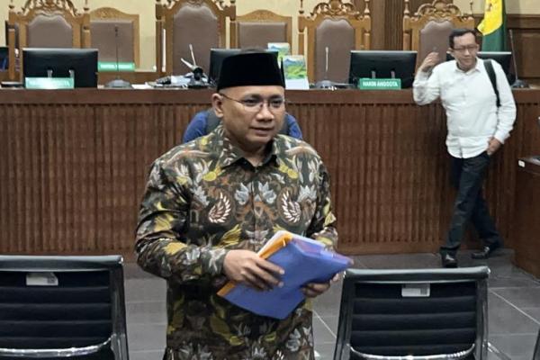 Pengacara Yaqut Jelaskan Duduk Persoalan Pembagian Kuota Haji Tambahan