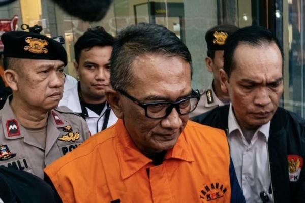 KPK Tahan Kepala Kantor Bea Cukai Kediri Gatot Heroe