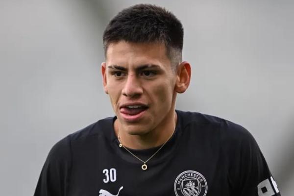 Manchester City Siap Lepas Claudio Echeverri ke Benfica