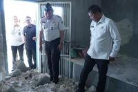 Terjun Langsung, Kemenimipas Salurkan Bansos ke Terdampak Gempa Flores