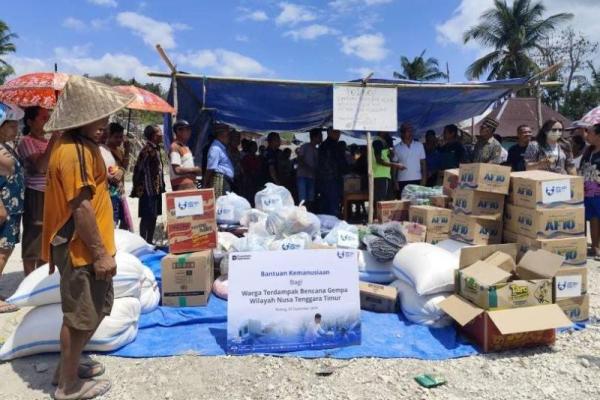 Program TJSL, BRI Life Salurkan Paket Bantuan bagi Korban Gempa NTT