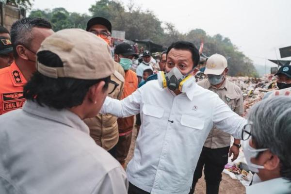 Wamen LH Pastikan Kualitas Udara di Lokasi Kebakaran TPA Galuga Terpantau
