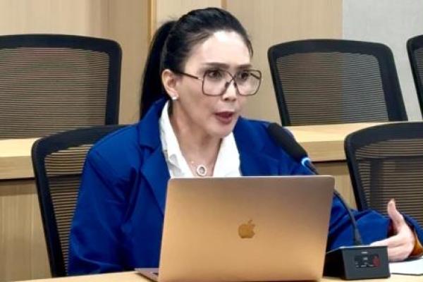 Lulus S1 Hukum, Rieke Dorong RUU Satu Data Indonesia Segera Disahkan