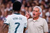 Performa Kian Menurun, Vinicius Sudah "Habis" di Madrid?