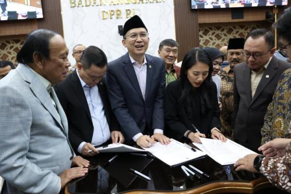Banggar DPR Sepakati RUU APBN 2027, Target Ekonomi Tumbuh 6 Persen