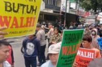 Demo di Kantor WALHI, Massa Desak Transparansi Dana Asing