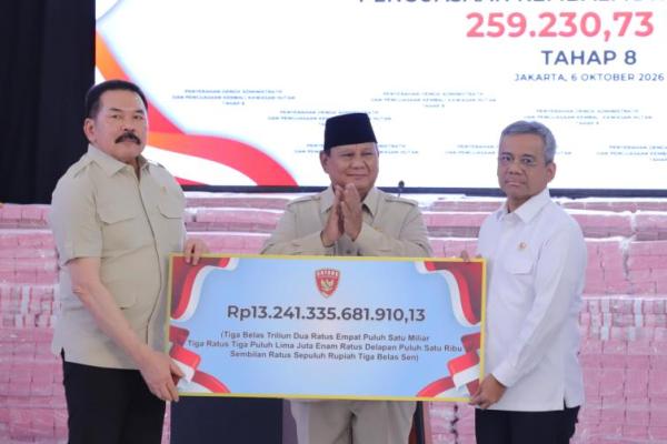 Disaksikan Presiden Prabowo, Satgas PKH Serahkan Rp13,2 Triliun ke Negara