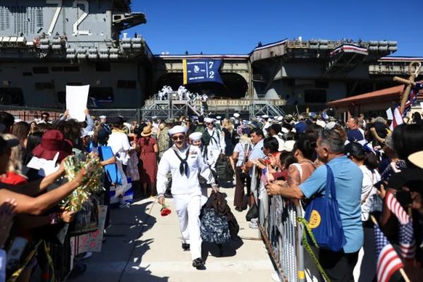 USS Abraham Lincoln Tiba di San Diego Usai Misi Perang Iran
