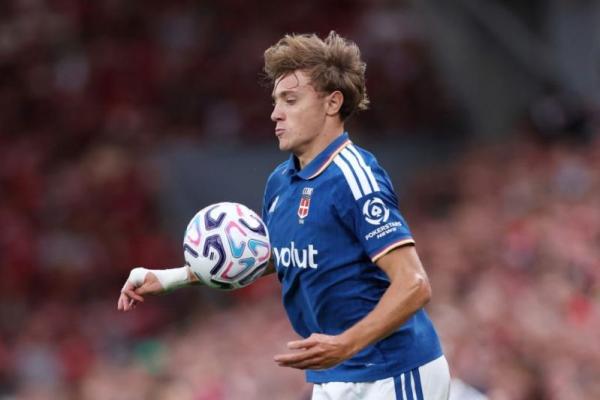 Winger Como Masuk Daftar Calon Bintang versi Messi