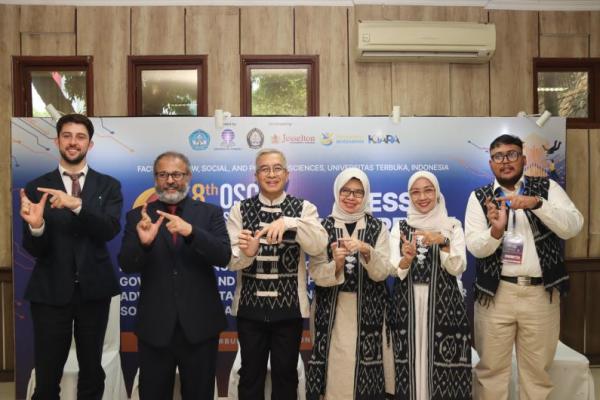 UT Ajak Mahasiswa Tak Terbuai AI untuk Tugas Kuliah