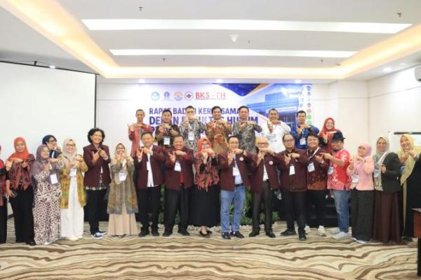 FHISIP UT Jadi Tuan Rumah Raker BKS Dekan FH PTN-Barat