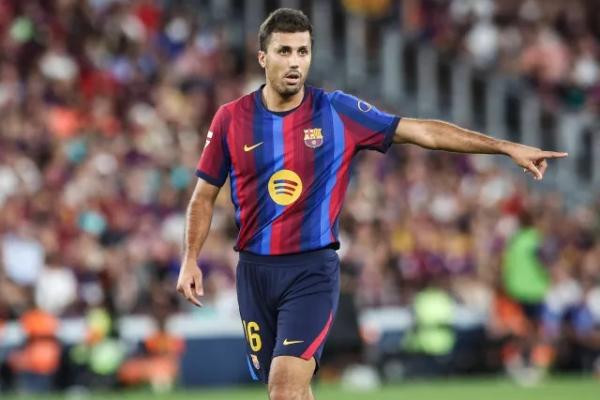 Krisis Bek Barcelona, Rodri Opsi Darurat Lawan PSG