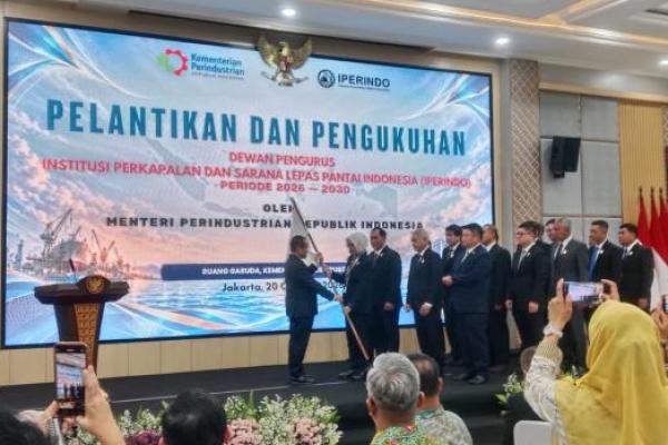 Menteri Perindustrian Lantik Pengurus Pusat Iperindo Periode 2026–2030