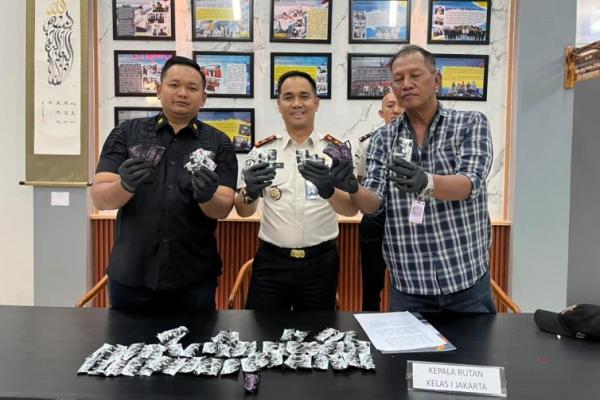 Petugas Rutan Jakarta Pusat Gagalkan Penyelundupan Diduga Etomidate