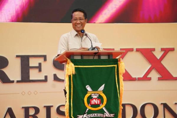 Tutup Kongres XXIV INI, Menkum Dorong Penguatan Integritas Notaris